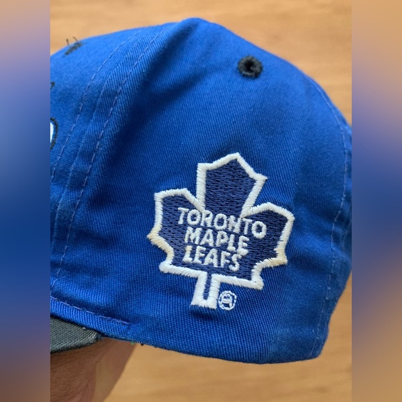 🍁 Vintage Toronto Maple Leaves SnapBack Hat (OS) - Picture 2 of 4